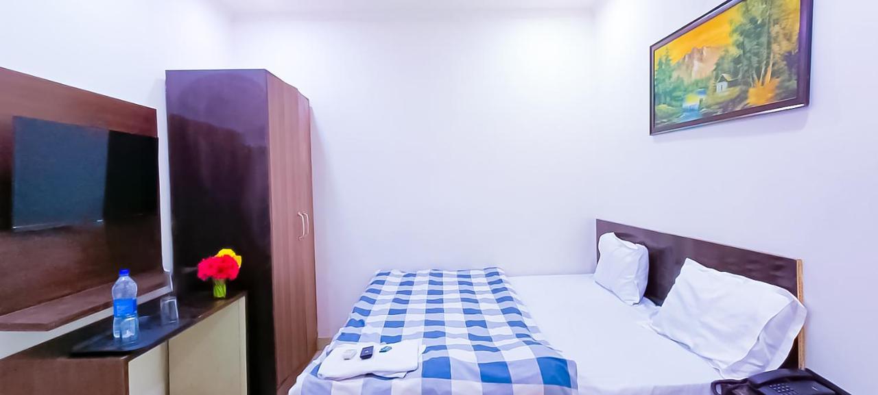 Hotel Tom - Jungpura Chruch Road New Delhi Eksteriør billede