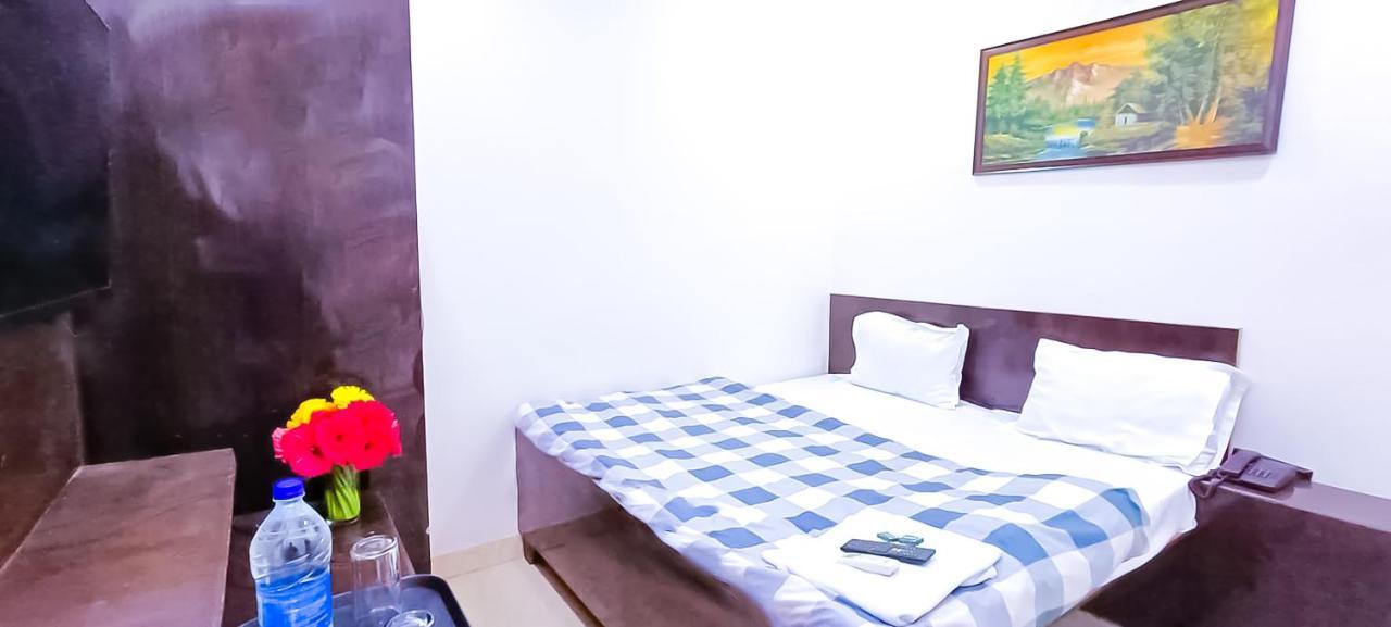 Hotel Tom - Jungpura Chruch Road New Delhi Eksteriør billede